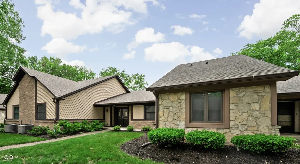2942 Stauffer Row Indianapolis IN 46268