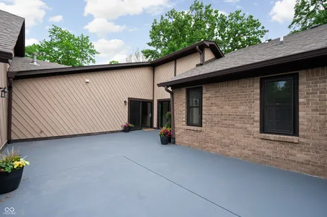 2942 Stauffer Row Indianapolis IN 46268