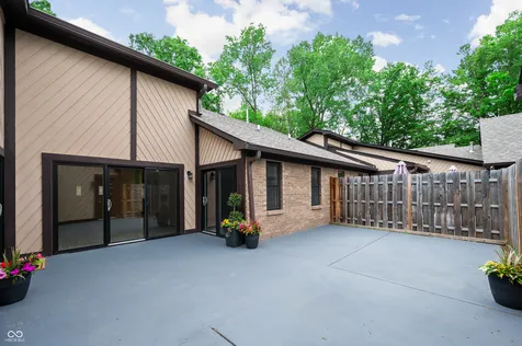 2942 Stauffer Row Indianapolis IN 46268
