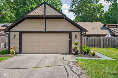 2942 Stauffer Row Indianapolis IN 46268