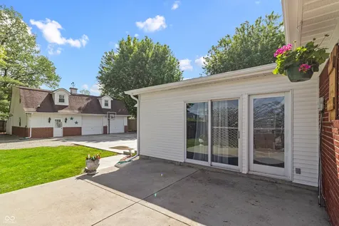 7989 E County Road 200 N Avon IN 46123