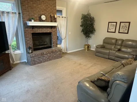 84 Racquet Court Greenwood IN 46142