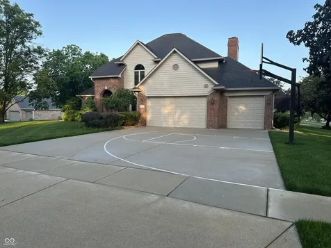 84 Racquet Court Greenwood IN 46142