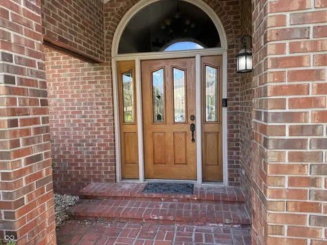 84 Racquet Court Greenwood IN 46142