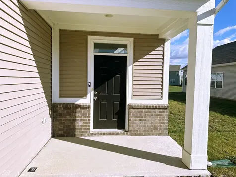 5115 Triple Crown Way Indianapolis IN 46237