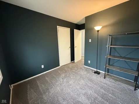 5519 Glencoe Street Indianapolis IN 46226