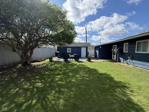5519 Glencoe Street Indianapolis IN 46226