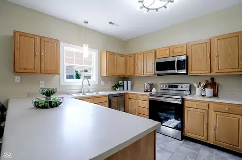 5331 Montavia Lane Indianapolis IN 46239