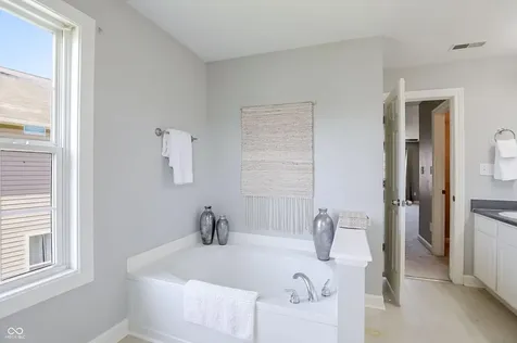 5331 Montavia Lane Indianapolis IN 46239