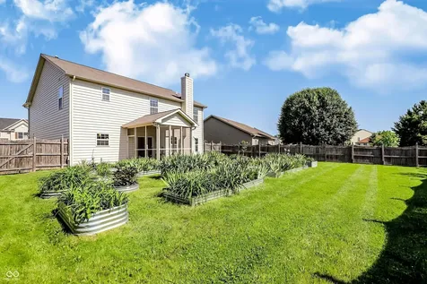 5331 Montavia Lane Indianapolis IN 46239