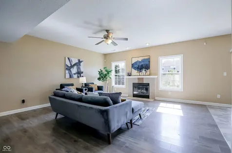5331 Montavia Lane Indianapolis IN 46239