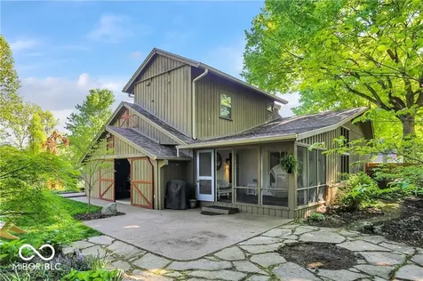 2796 Lafayette Avenue Columbus IN 47201