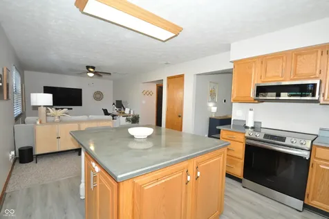1632 Beckenbauer Way Indianapolis IN 46214