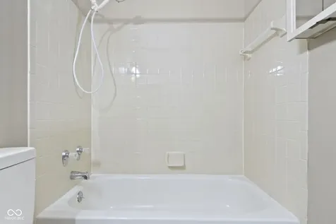 6047 Southbay Drive Indianapolis IN 46250