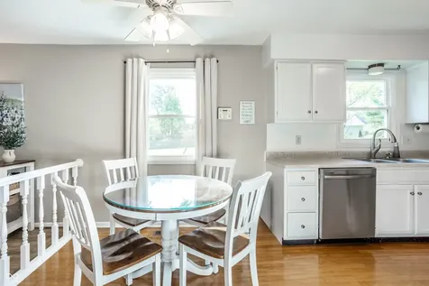 55 Waterford Court Zionsville IN 46077