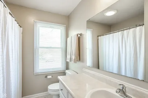 55 Waterford Court Zionsville IN 46077
