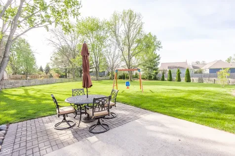 55 Waterford Court Zionsville IN 46077