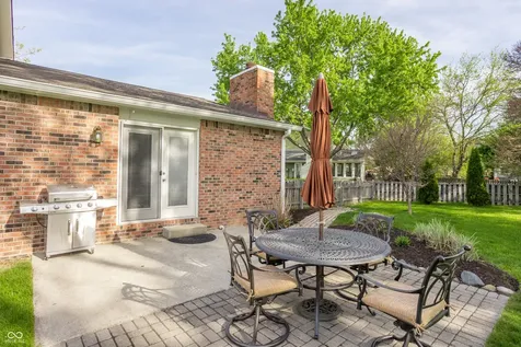 55 Waterford Court Zionsville IN 46077