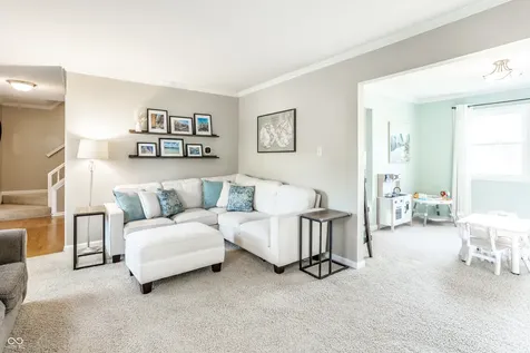 55 Waterford Court Zionsville IN 46077