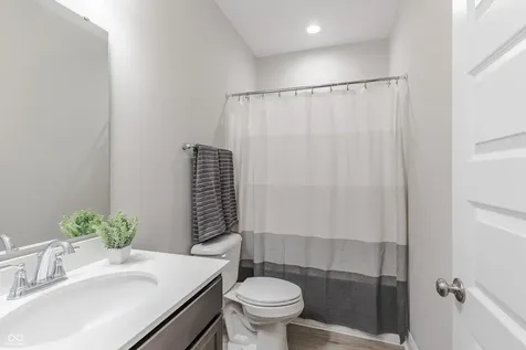 5752 Arcade Boulevard Mccordsville IN 46055