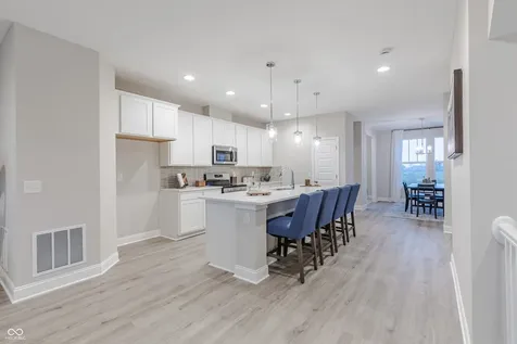 5752 Arcade Boulevard Mccordsville IN 46055