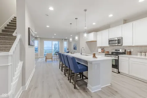 5752 Arcade Boulevard Mccordsville IN 46055