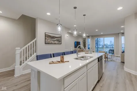 5752 Arcade Boulevard Mccordsville IN 46055