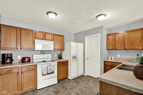 12154 Lindley Drive Noblesville IN 46060