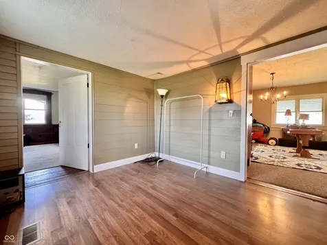 9136 W 500 South Jamestown IN 46147