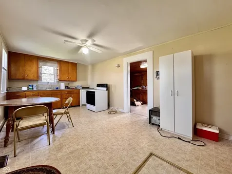 9136 W 500 South Jamestown IN 46147