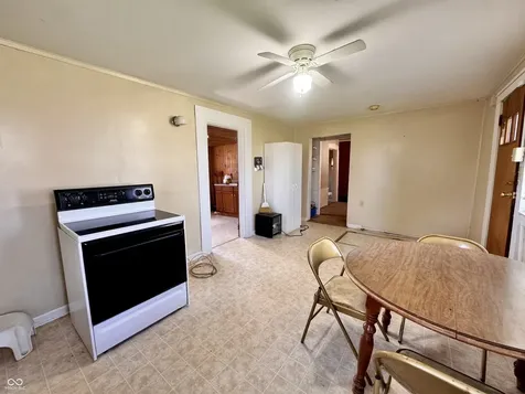 9136 W 500 South Jamestown IN 46147