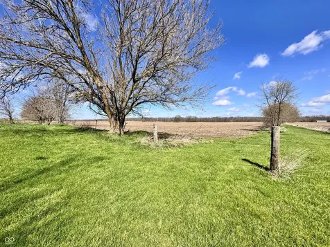 9136 W 500 South Jamestown IN 46147