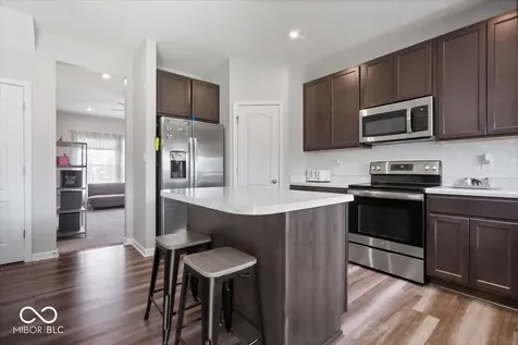 9707 Violet Circle Indianapolis IN 46239