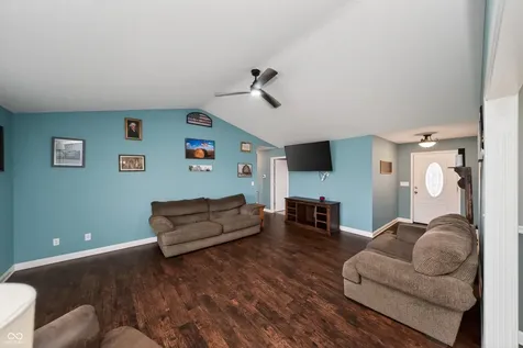 1839 Richards Drive Seymour IN 47274