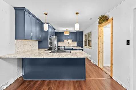 4226 Roselawn Avenue Columbus IN 47203