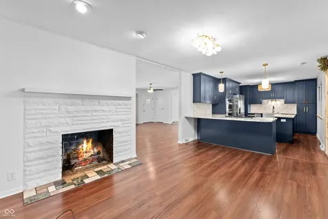 4226 Roselawn Avenue Columbus IN 47203