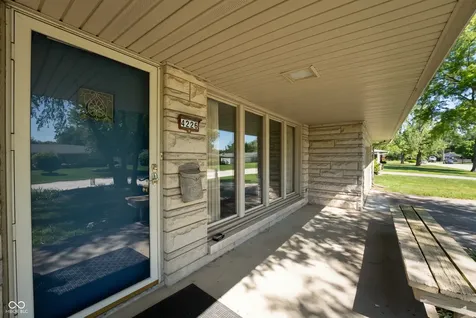 4226 Roselawn Avenue Columbus IN 47203