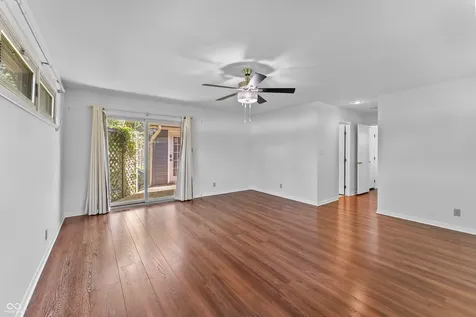 4226 Roselawn Avenue Columbus IN 47203