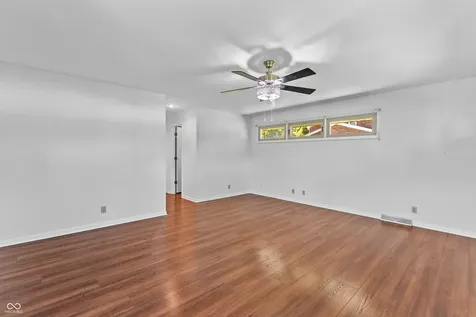 4226 Roselawn Avenue Columbus IN 47203