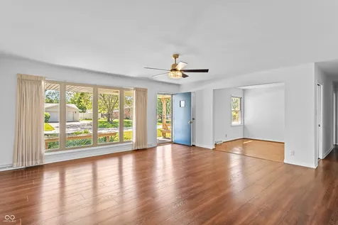 4226 Roselawn Avenue Columbus IN 47203