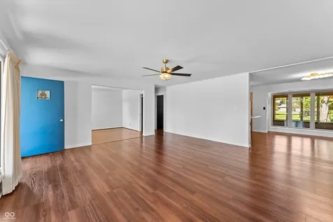 4226 Roselawn Avenue Columbus IN 47203