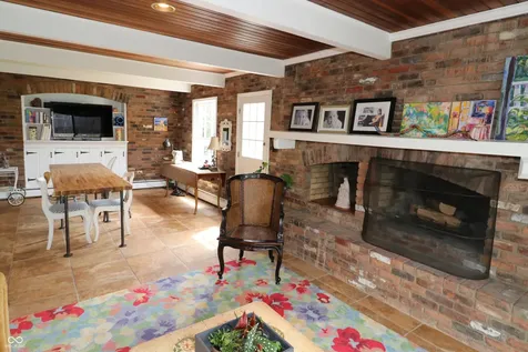 1 Crosstie Lane Batesville IN 47006
