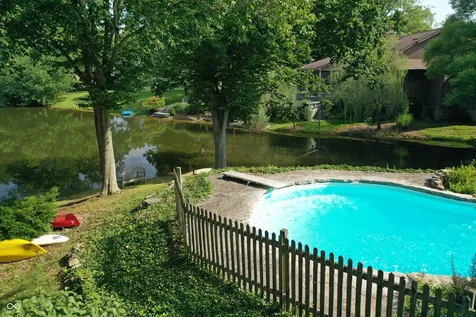 1 Crosstie Lane Batesville IN 47006