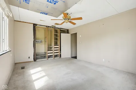 8275 Red Bud Lane Indianapolis IN 46256
