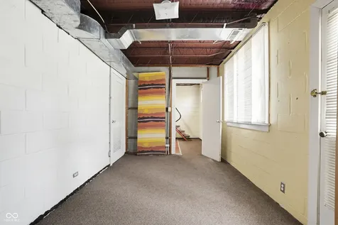 8275 Red Bud Lane Indianapolis IN 46256