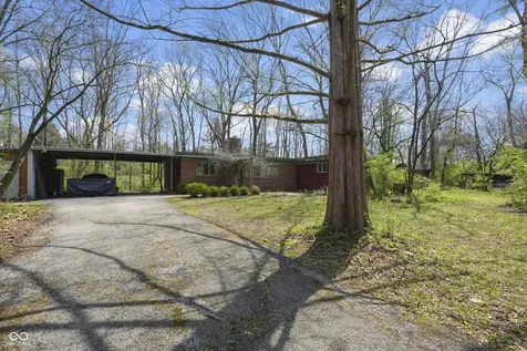 8275 Red Bud Lane Indianapolis IN 46256