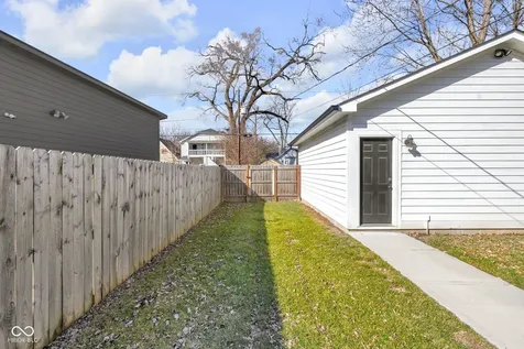 1114 N Beville Avenue Indianapolis IN 46201