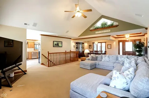 5571 N Red Oak Drive Greenfield IN 46140