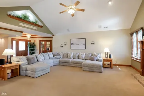 5571 N Red Oak Drive Greenfield IN 46140