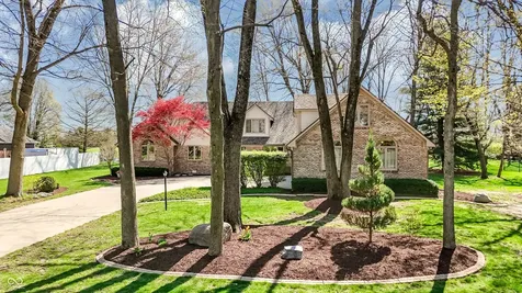5571 N Red Oak Drive Greenfield IN 46140